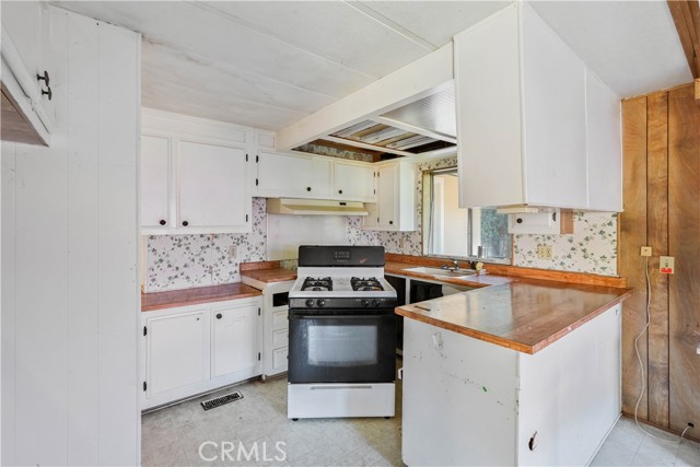 Detail Gallery Image 8 of 39 For 16700 Fox Way, Clearlake Oaks,  CA 95423 - 3 Beds | 2 Baths