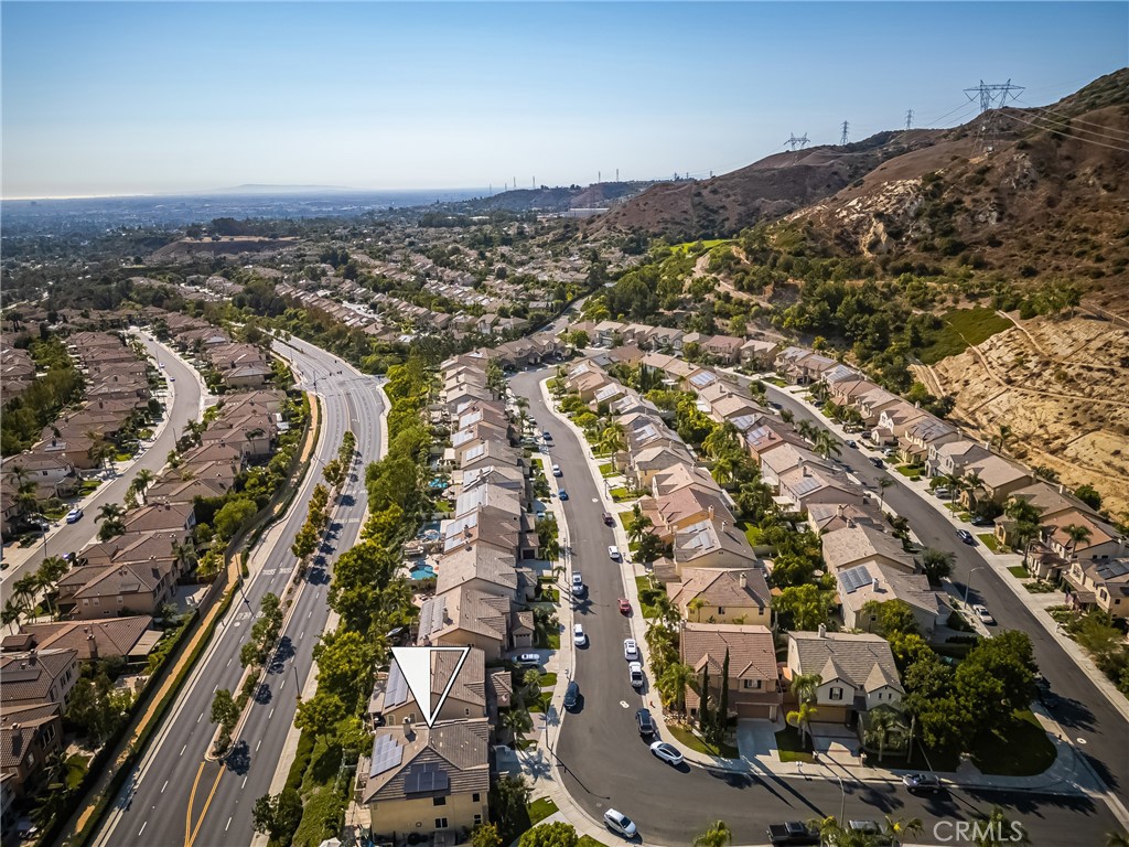 https://media.crmls.org/medias/7ed8f16a-7dec-4810-9bf2-d2570df140a2.jpg?preset=X-Large