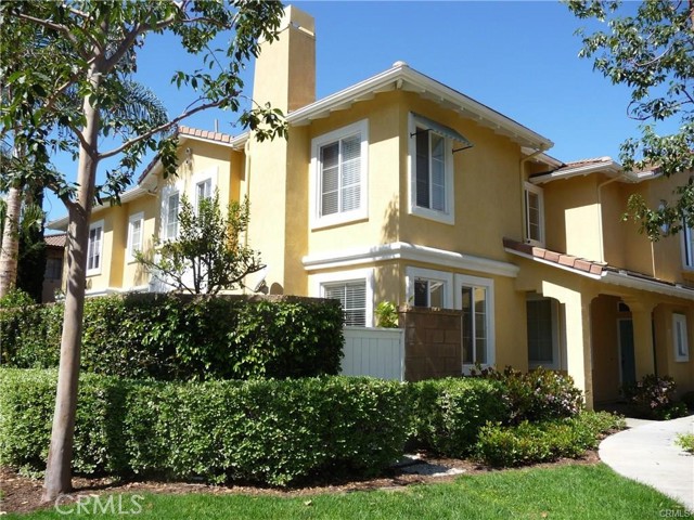 26 Daffodil, Irvine CA: https://media.crmls.org/medias/7ed93116-0c5b-4d9a-a808-eeeadfb3aca1.jpg