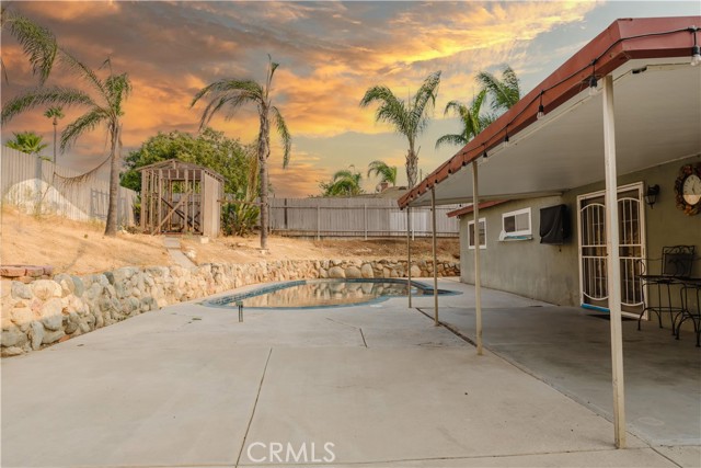 Detail Gallery Image 15 of 20 For 10937 Desert Sand Ave, Riverside,  CA 92505 - 3 Beds | 2 Baths