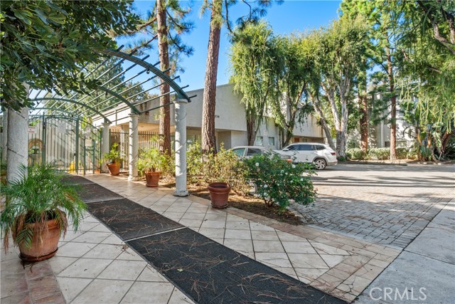 Detail Gallery Image 29 of 31 For 20134 Leadwell St. #218,  Winnetka,  CA 91306 - 3 Beds | 2 Baths