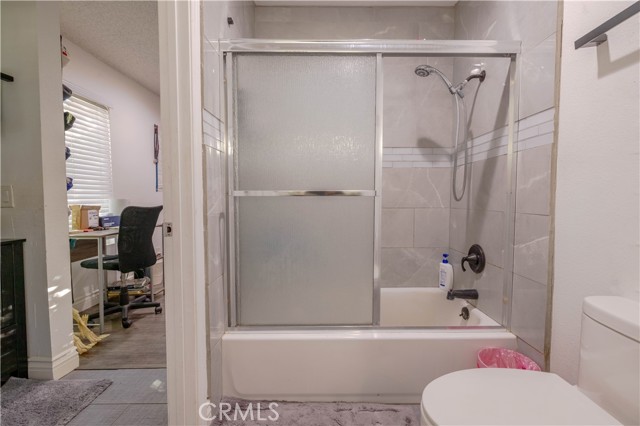 Detail Gallery Image 9 of 12 For 12411 Osborne, Pacoima,  CA 91331 - 2 Beds | 2 Baths