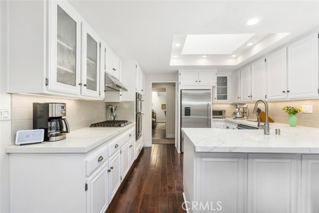 Detail Gallery Image 9 of 57 For 30 Jetty Dr, Corona Del Mar,  CA 92625 - 2 Beds | 2 Baths