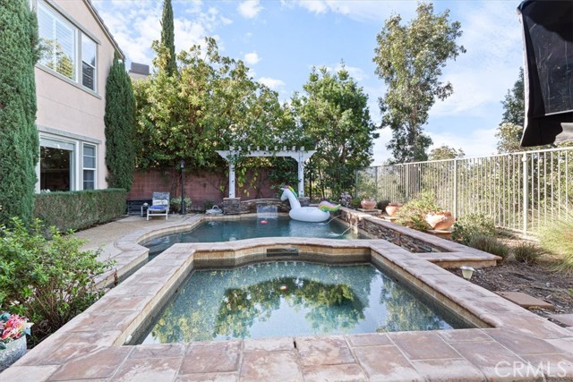 33 Craftsbury Place, Ladera Ranch CA: https://media.crmls.org/medias/7edb23a8-0cd8-4994-ac43-0d58f75fd3a9.jpg