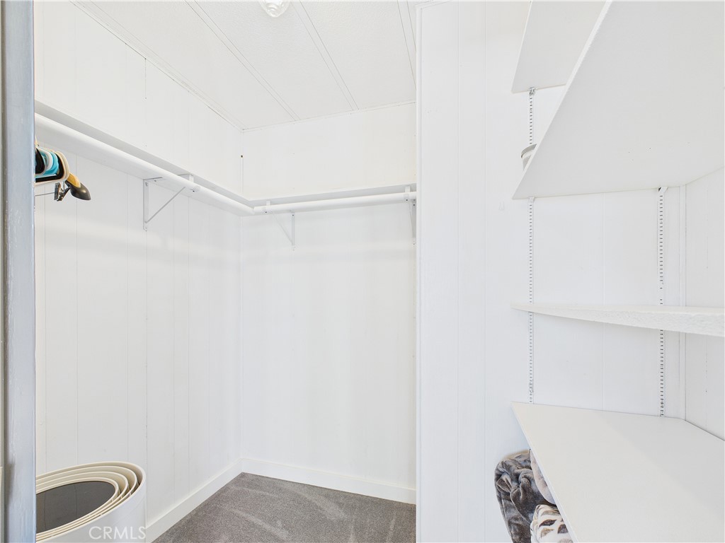 MLS #OC25245628 image #19