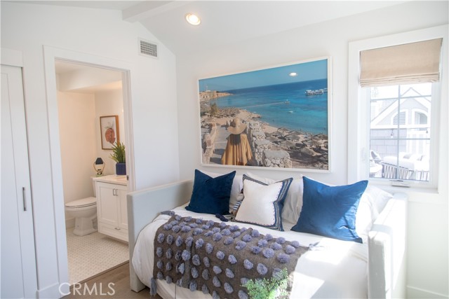 Detail Gallery Image 18 of 20 For 424 1/2 Marguerite Ave, Corona Del Mar,  CA 92625 - 2 Beds | 2/1 Baths