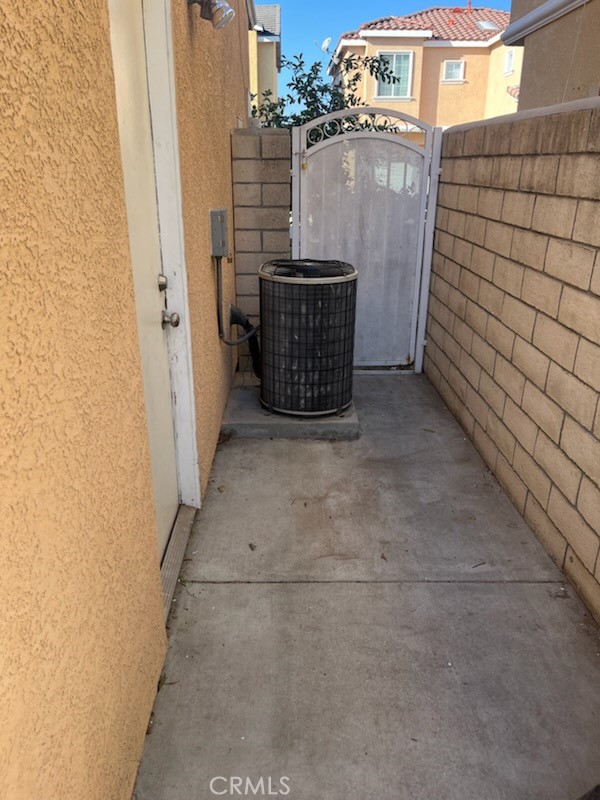 Detail Gallery Image 23 of 25 For 306 Lampman Way, Placentia,  CA 92870 - 4 Beds | 4 Baths