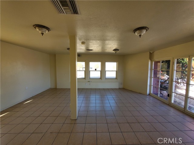 20600 US Highway 18, Apple Valley, California 92307, ,Commercial Lease,For Rent,20600 US Highway 18,CRHD24252553