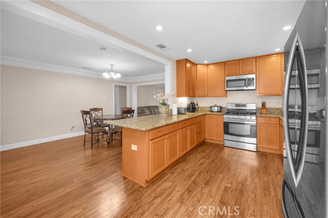 Detail Gallery Image 13 of 42 For 7606 7608 Pickering Ave, Whittier,  CA 90602 - 5 Beds | 4 Baths