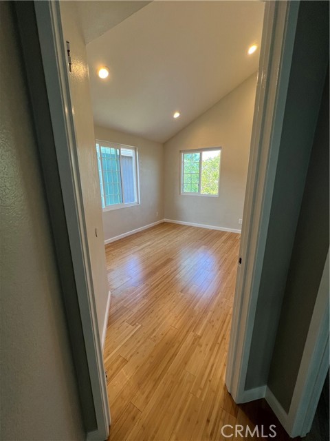 3745 Countryside Lane, Long Beach CA: https://media.crmls.org/medias/7edebfac-7ad3-4937-8390-6ca204d3d9e9.jpg