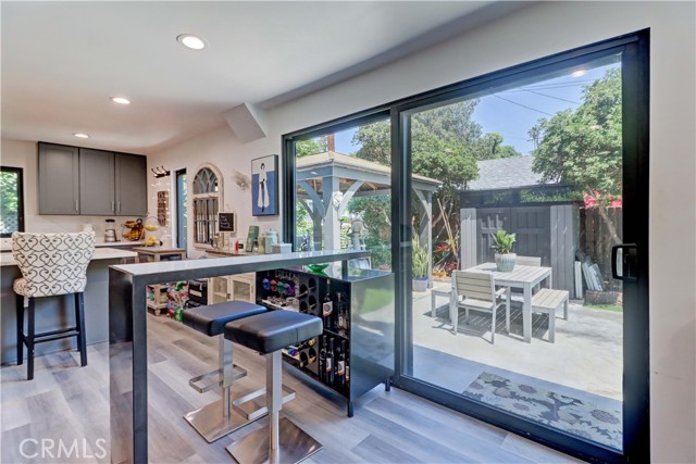 223 N St Andrews Place, Los Angeles CA: https://media.crmls.org/medias/7edf1d21-c134-4615-ab27-4bfb80f86201.jpg