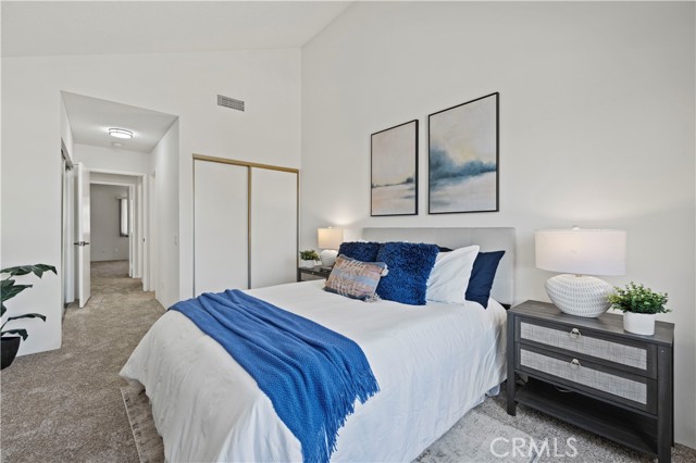 25273 Avenida Dorena, Newhall CA: https://media.crmls.org/medias/7ee0b826-be8a-4e36-a3bf-349d6c00b0b3.jpg