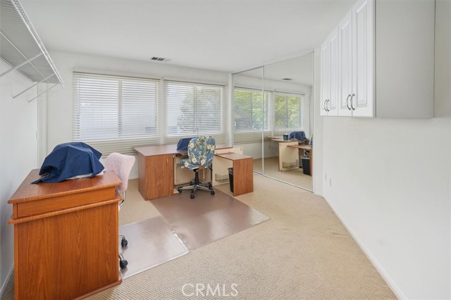 Detail Gallery Image 32 of 33 For 28652 Deer Springs Dr, Saugus,  CA 91390 - 5 Beds | 2/1 Baths