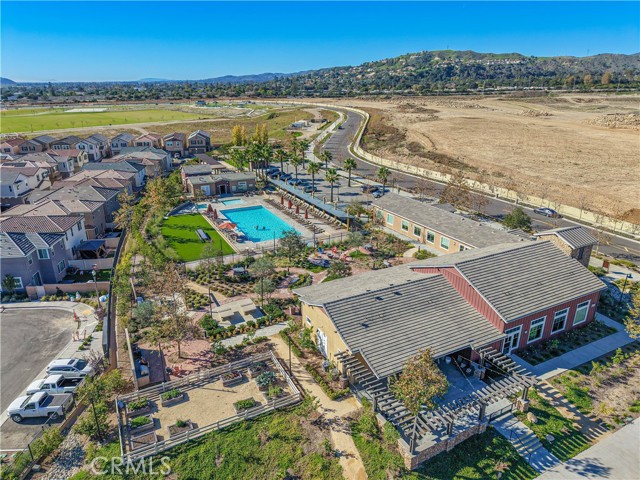 Detail Gallery Image 5 of 44 For 2111 Seville, Santa Paula,  CA 93060 - 4 Beds | 2/1 Baths