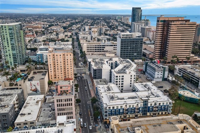 Detail Gallery Image 40 of 49 For 150 the Promenade #202,  Long Beach,  CA 90802 - 3 Beds | 3 Baths