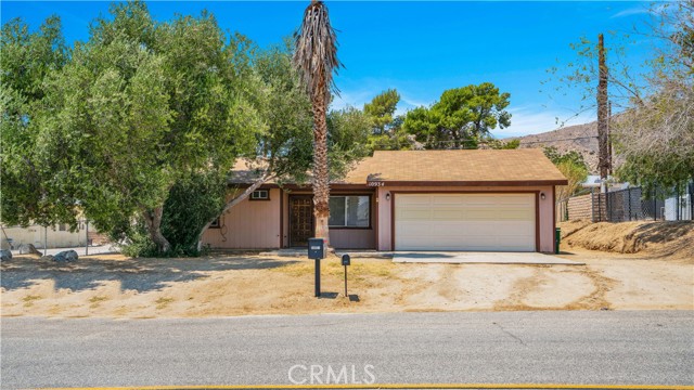 Detail Gallery Image 1 of 38 For 10934 Hess Bld, Morongo Valley,  CA 92256 - 2 Beds | 2 Baths