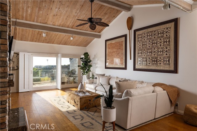 Detail Gallery Image 4 of 30 For 3 White Water Dr, Corona Del Mar,  CA 92625 - 3 Beds | 3/1 Baths