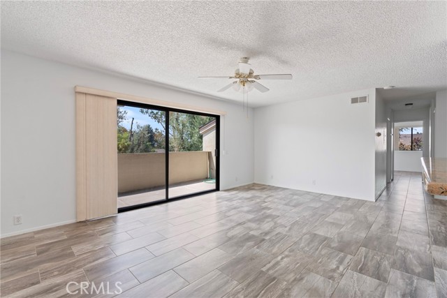 Detail Gallery Image 11 of 42 For 13624 La Jolla Cir #F,  La Mirada,  CA 90638 - 2 Beds | 2 Baths