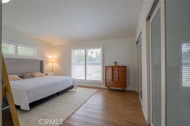 Detail Gallery Image 15 of 32 For 23100 Mulholland Dr, Woodland Hills,  CA 91364 - 4 Beds | 2 Baths
