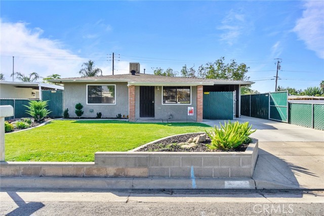 Detail Gallery Image 1 of 1 For 1212 E Lincoln Ave, Madera,  CA 93638 - 2 Beds | 1 Baths