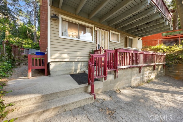 767 Big Oak, Crestline, CA 92325