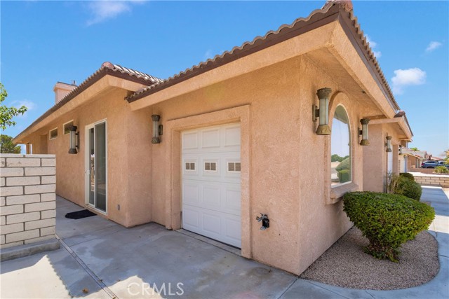 Detail Gallery Image 5 of 48 For 27333 Lakeview Dr, Helendale,  CA 92342 - 3 Beds | 2 Baths