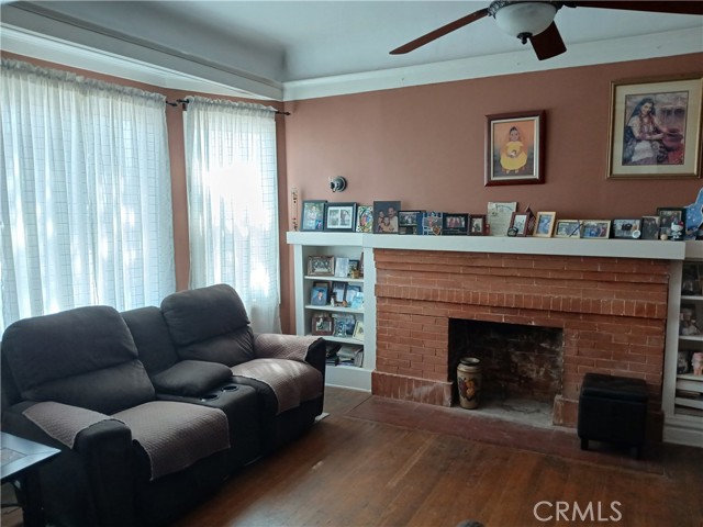 Detail Gallery Image 2 of 19 For 3531 N Figueroa, Los Angeles,  CA 90065 - 4 Beds | 1/1 Baths