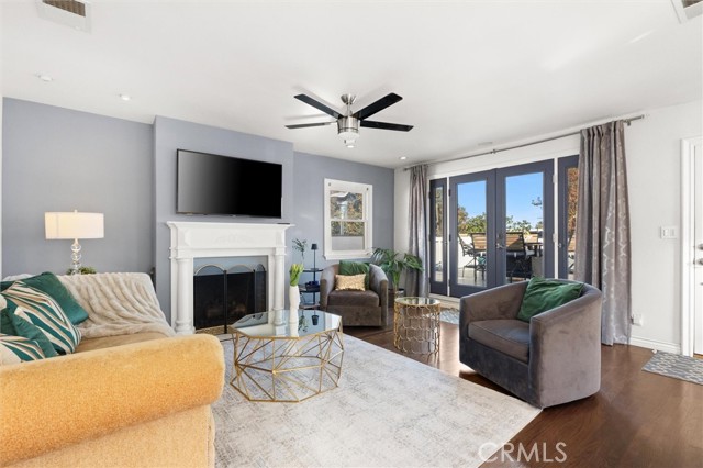 Detail Gallery Image 6 of 42 For 625 Camino Real, Redondo Beach,  CA 90277 - 3 Beds | 2 Baths