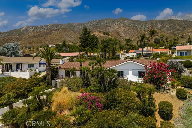 2525 Jonquil Drive, Upland CA: https://media.crmls.org/medias/7ee658d5-17c3-46d3-8218-2356d8091c3b.jpg
