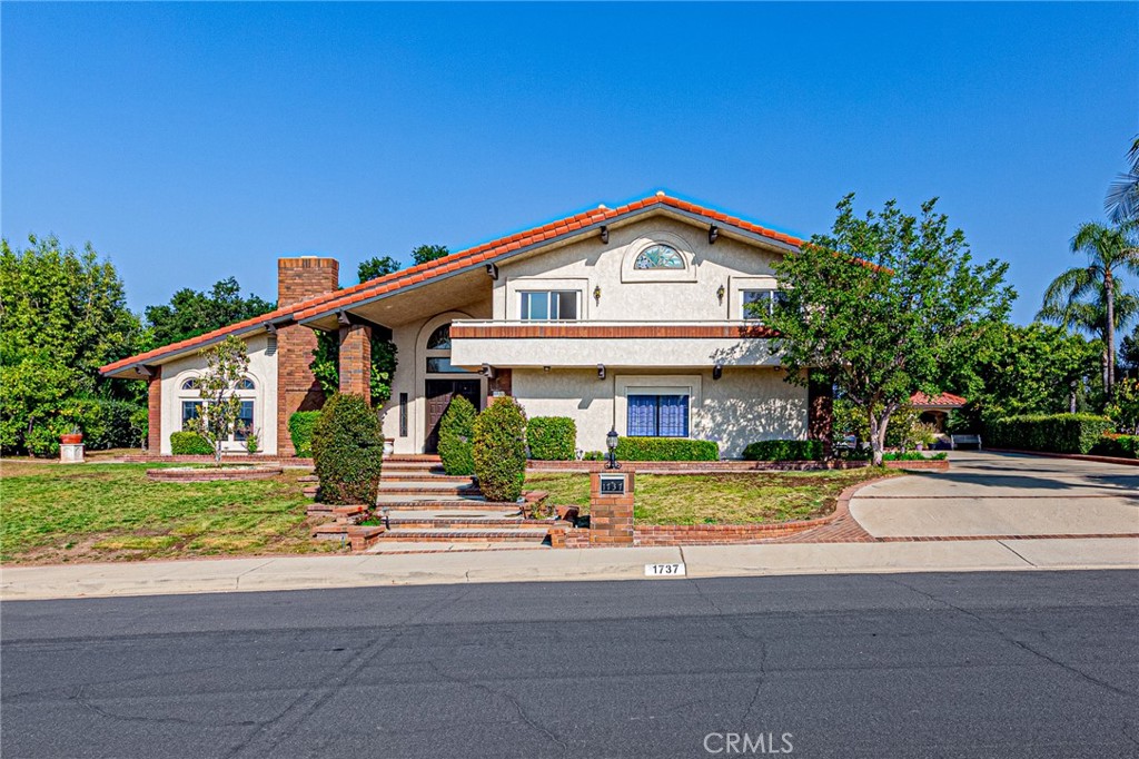1737 Gainsborough Road