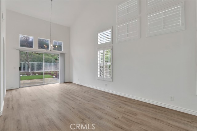 Image 38 of 41 For 520 Morningstar