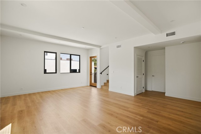 Detail Gallery Image 17 of 39 For 2671 1/2 Benedict, Los Angeles,  CA 90039 - 3 Beds | 3 Baths