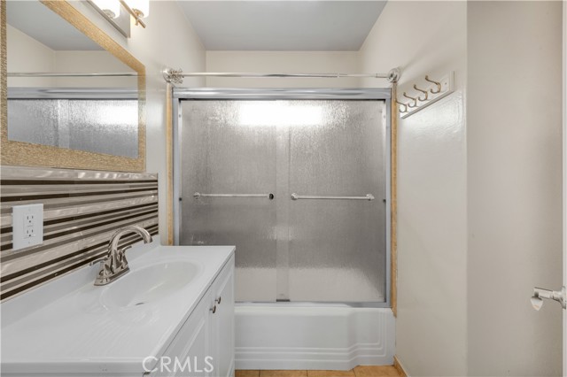 Detail Gallery Image 14 of 48 For 7611 Yates St, Tujunga,  CA 91042 - 2 Beds | 2 Baths