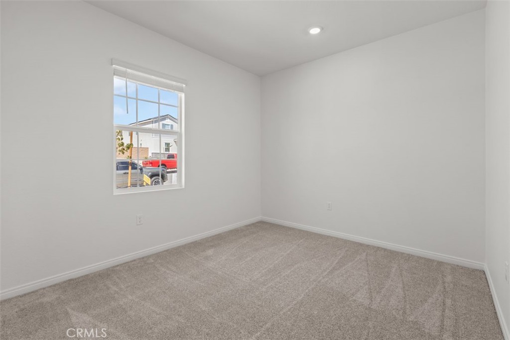 MLS #IV25253414 image #3