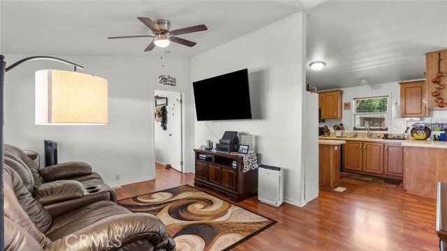 Detail Gallery Image 11 of 39 For 1501 E Avenue I #115,  Lancaster,  CA 93535 - 4 Beds | 2 Baths