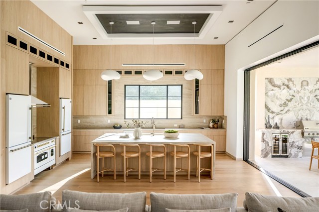 Detail Gallery Image 18 of 72 For 11826 Kling St, Valley Village,  CA 91607 - 6 Beds | 5/1 Baths