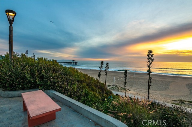 209 15th Street, Manhattan Beach, California 90266, 3 Bedrooms Bedrooms, ,2 BathroomsBathrooms,Residential,Sold,15th,SB23017345