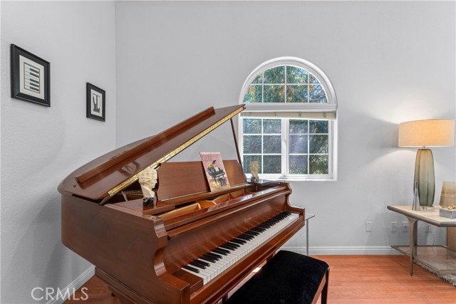 Detail Gallery Image 19 of 55 For 27312 Little Bear Rd, Lake Arrowhead,  CA 92391 - 4 Beds | 4/1 Baths