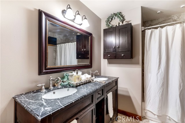 Detail Gallery Image 9 of 34 For 2508 Deep Creek Dr, Running Springs,  CA 92382 - 2 Beds | 1/1 Baths