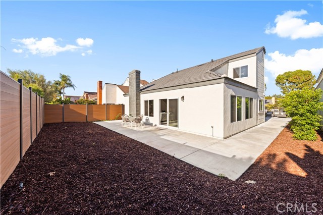 Detail Gallery Image 4 of 55 For 39 Cape Cod, Irvine,  CA 92620 - 4 Beds | 3 Baths