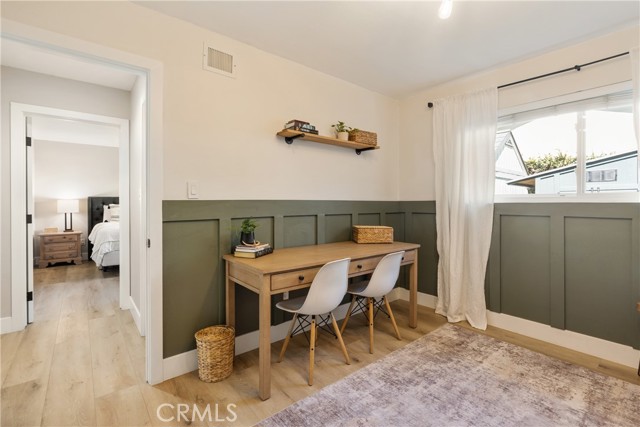 7661 Ontario Drive, Huntington Beach CA: https://media.crmls.org/medias/7eed4c83-df64-425a-9e3f-cfc9517f3204.jpg