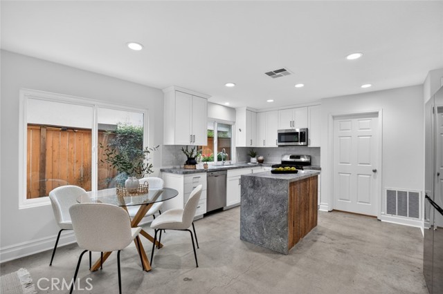 Detail Gallery Image 22 of 47 For 41 Fairfield, Lake Forest,  CA 92610 - 5 Beds | 2/1 Baths