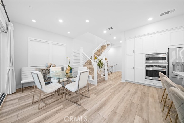 Detail Gallery Image 9 of 46 For 119 Glance, Irvine,  CA 92618 - 3 Beds | 2/1 Baths