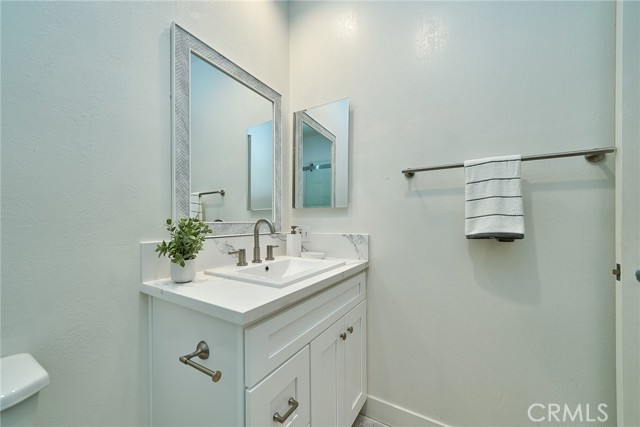 Detail Gallery Image 9 of 16 For 500 S Berendo, Los Angeles,  CA 90020 - 1 Beds | 1 Baths