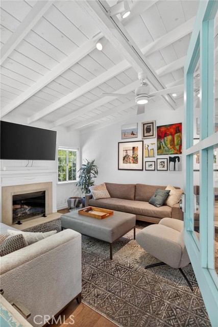 Detail Gallery Image 8 of 26 For 768 26th St, Manhattan Beach,  CA 90266 - 3 Beds | 2 Baths