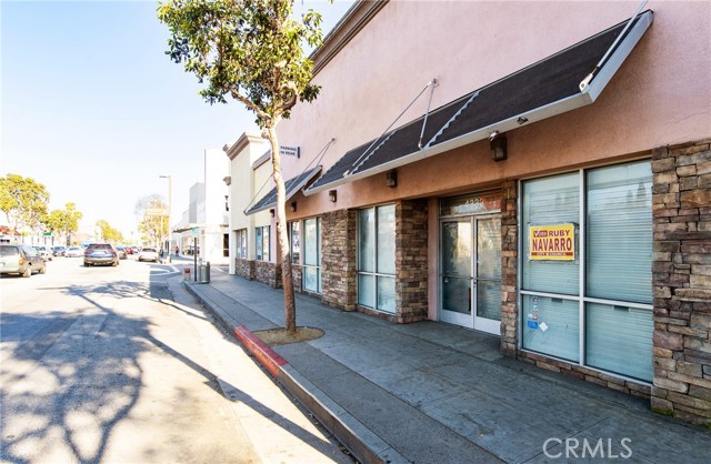 4332 Tweedy Boulevard, South Gate, California 90280, ,Commercial Lease,For Rent,4332 Tweedy Boulevard,CRDW24169482