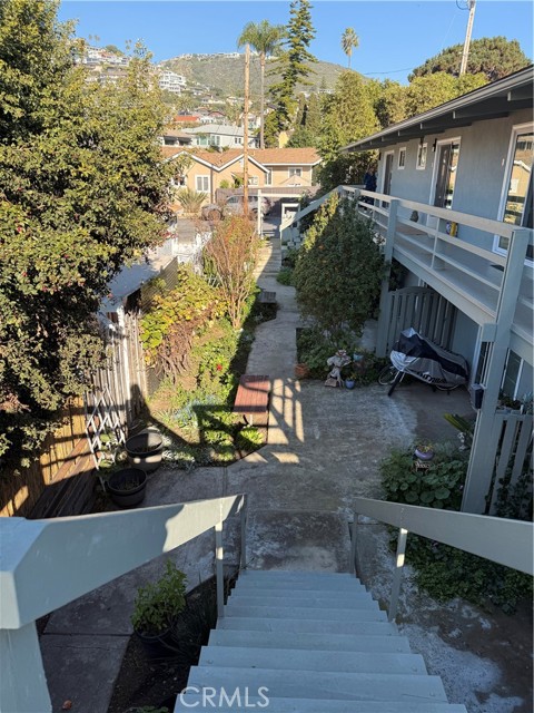 Detail Gallery Image 7 of 10 For 525 Catalina a,  Laguna Beach,  CA 92651 - 1 Beds | 1 Baths