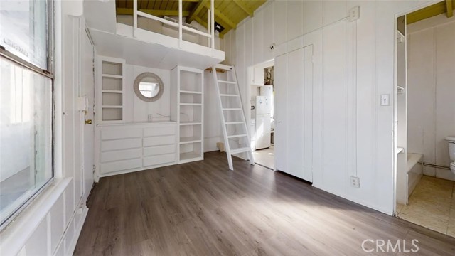 Detail Gallery Image 4 of 11 For 712 Manhattan Ave, Hermosa Beach,  CA 90254 - – Beds | – Baths