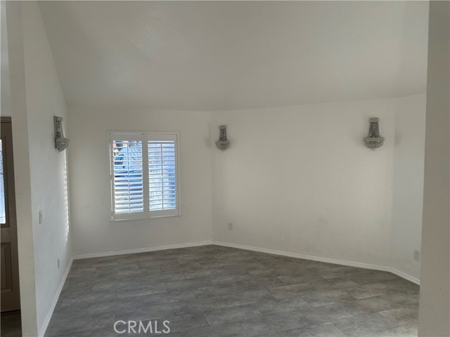 Detail Gallery Image 6 of 19 For 10352 Primrose Ct, Hesperia,  CA 92345 - 4 Beds | 3 Baths