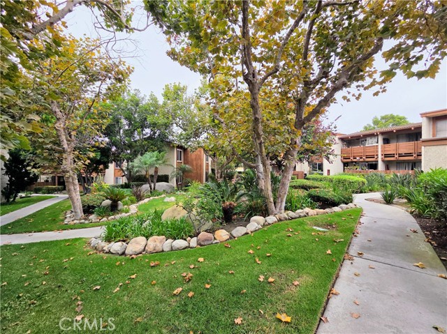 Detail Gallery Image 30 of 34 For 3701 Country Club Dr #3,  Long Beach,  CA 90807 - 2 Beds | 1/1 Baths